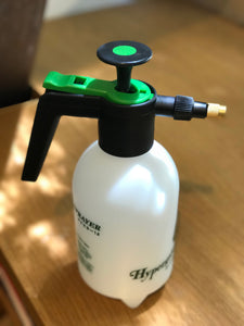 Plastic Sprayer Hyper Green (1 liter)